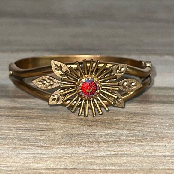 Floral Etched Clasp Bangle Bracelet Red Bead Brass Tone Classic Core Bohemian - Picture 1 of 6